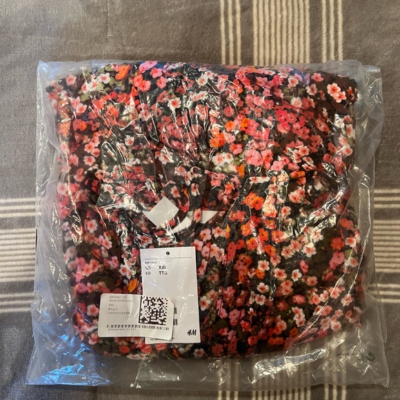 NWT H&M MAMA Ruffled Collar floral Dress - Picture 4 of 4